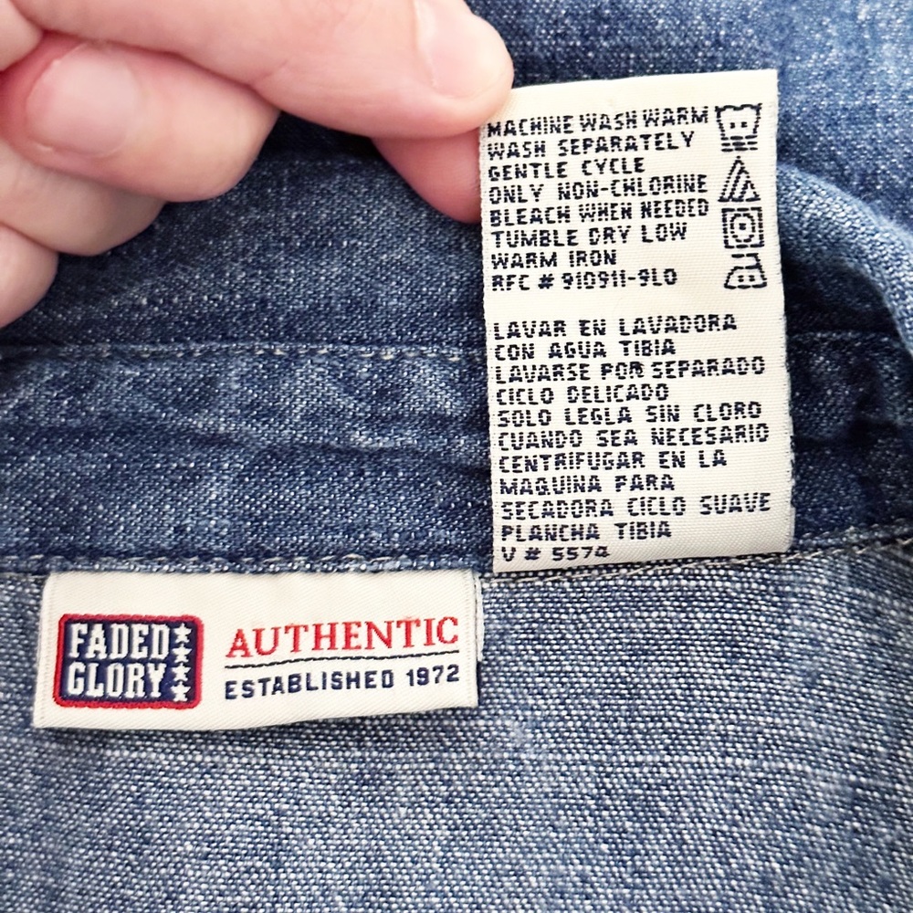 90s Short Sleeve Denim Button Front Top | Vintage - Picture 9 of 9